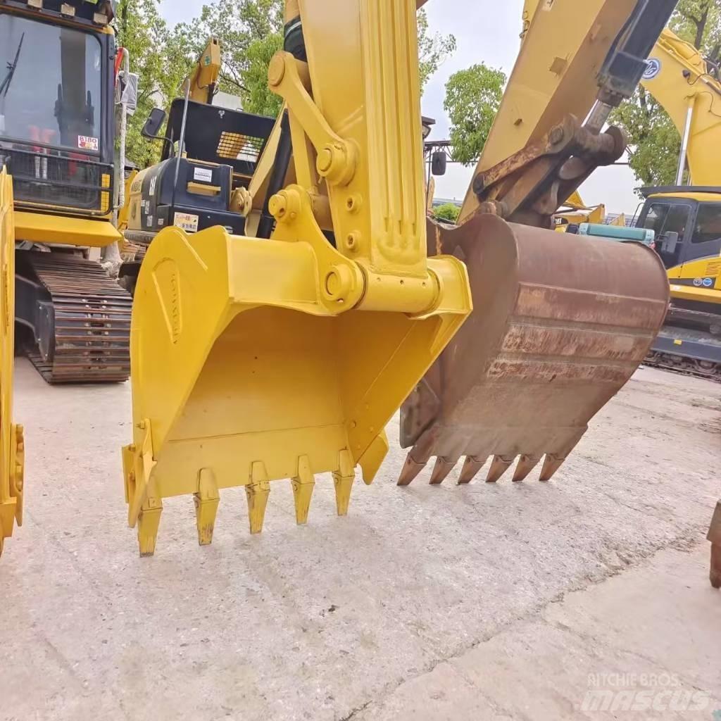Komatsu PC 220 Bandgrävare