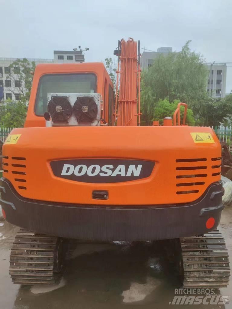Doosan DH 80 Bandgrävare