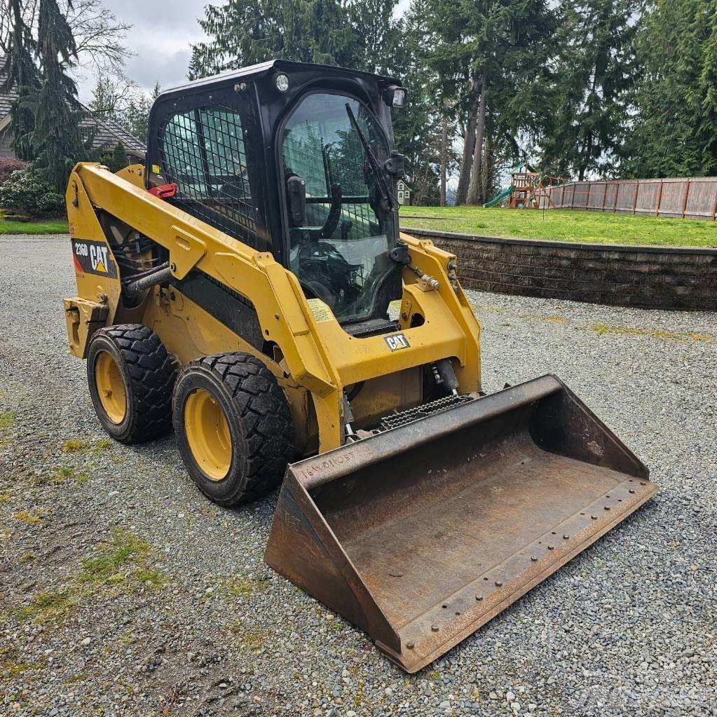 CAT 236D Kompaktlastare