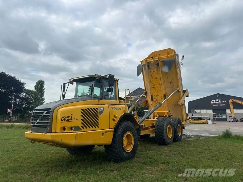 Volvo A25D Midjestyrd dumper