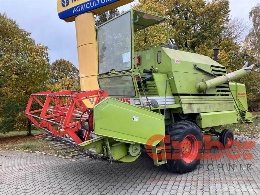 CLAAS Mercator 70 Skördetröskor