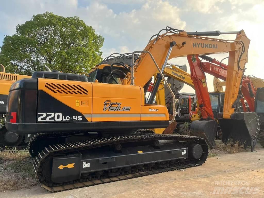 Hyundai R220LC-9S Hjulgrävare