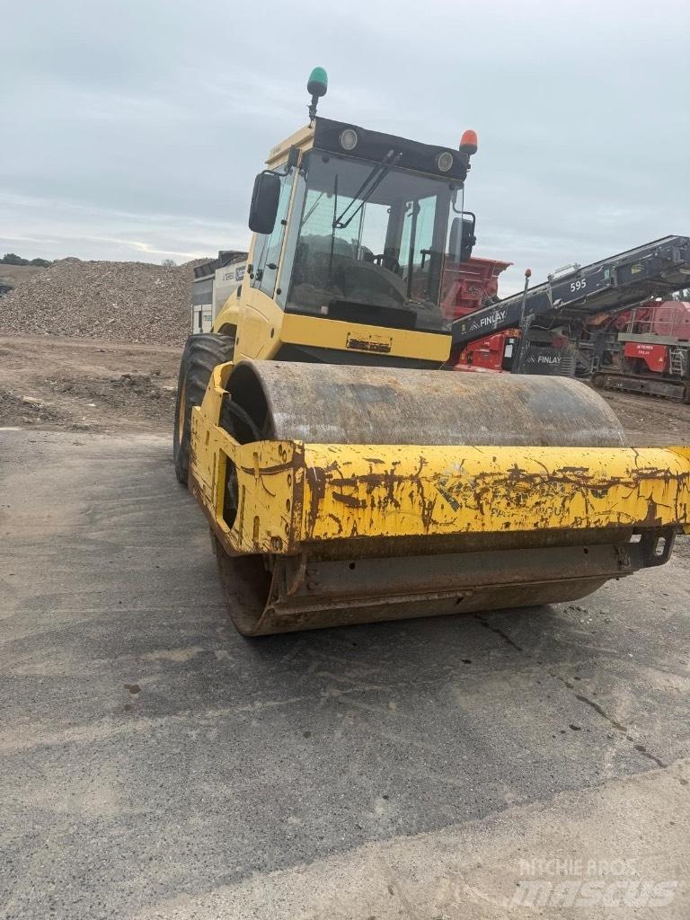 Bomag BW 213 D H-4 Envalsvältar