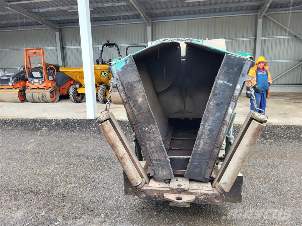 Vögele SUPER 800 Entreprenad - Övrigt