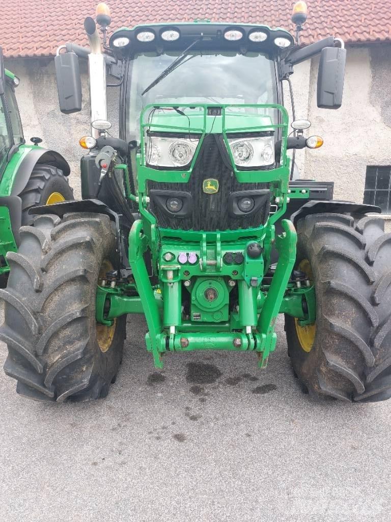 John Deere 6130 R Traktorer