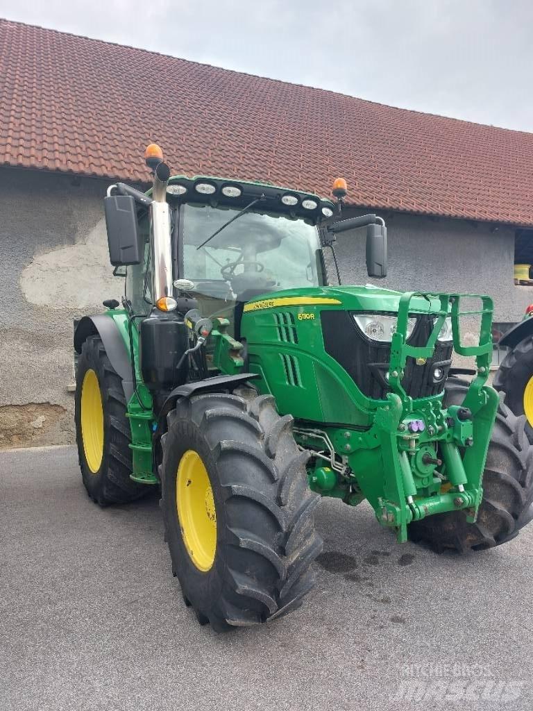 John Deere 6130 R Traktorer