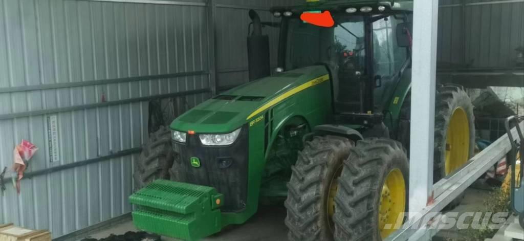 John Deere 8R·3204 Traktorer