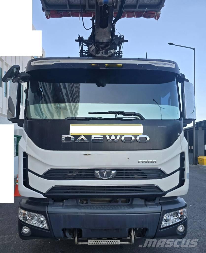 Horyong SKY750 Truck & Van mounted aerial platforms