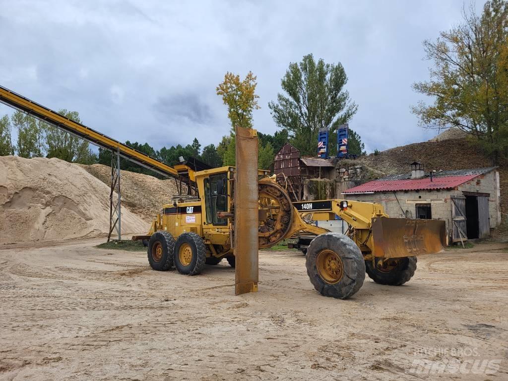 CAT 140 H Väghyvlar