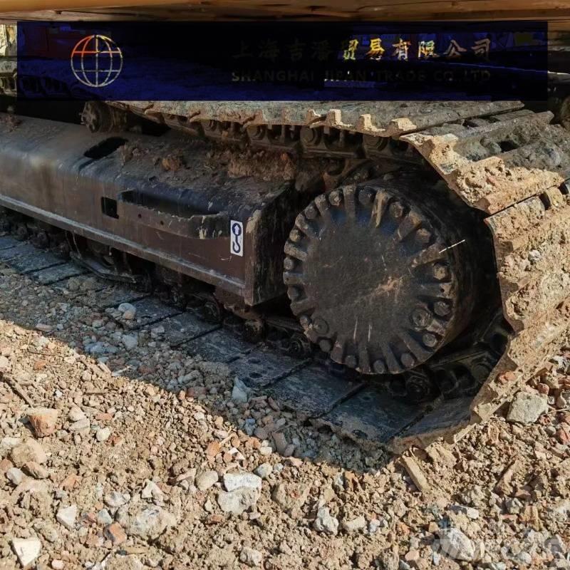 CAT 323 D Bandgrävare