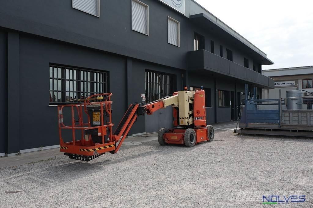 JLG E300AJP Bomliftar