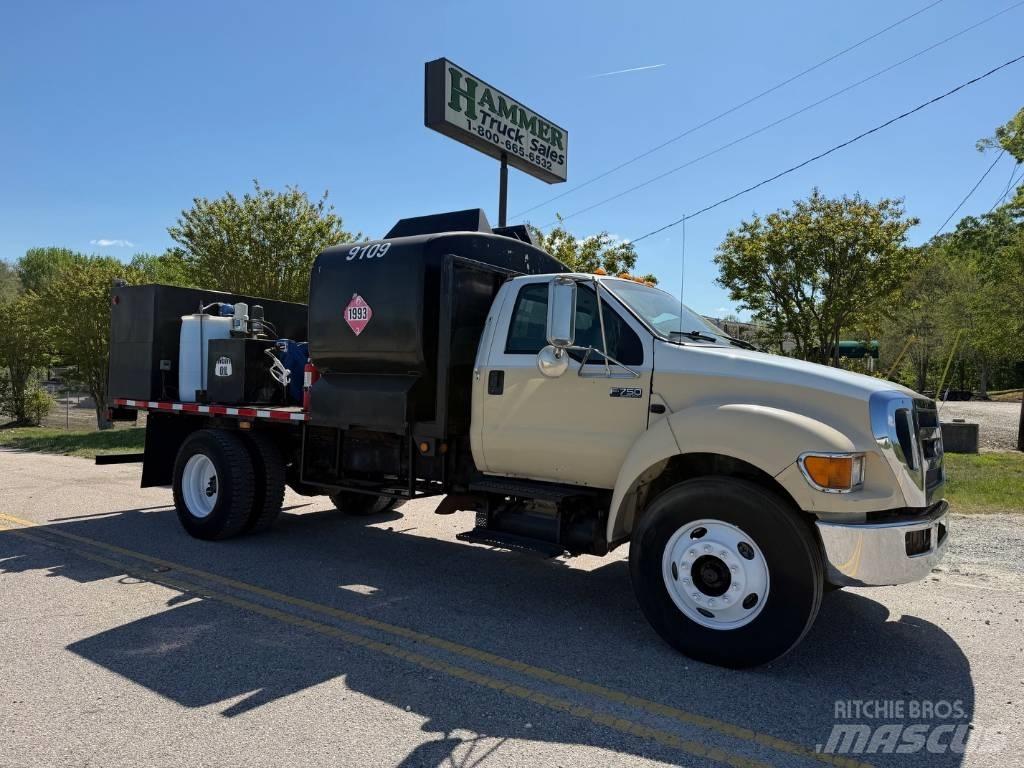 Ford F 750 XLT Plogbilar