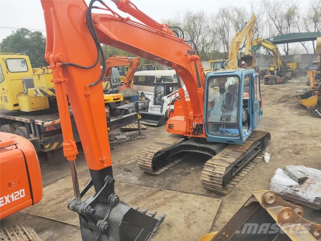 Hitachi EX120 Midigrävmaskiner 7t - 12t