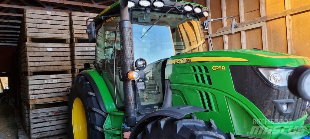 John Deere 6125 R Traktorer