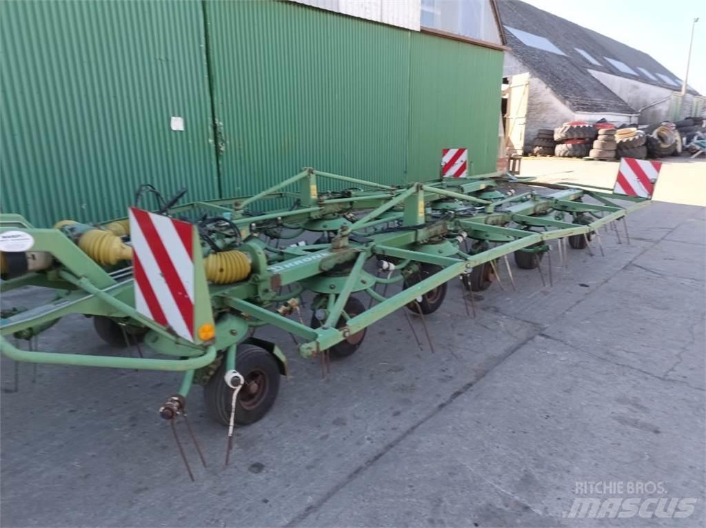 Krone KW1302/12T Vändare och luftare