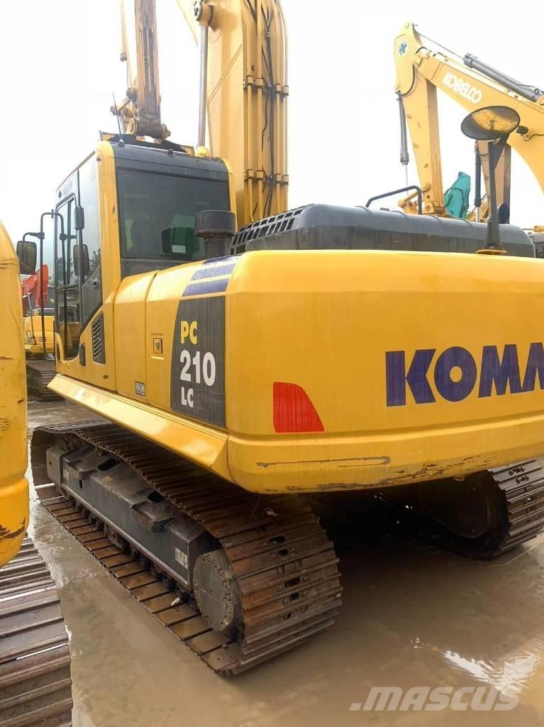 Komatsu PC 210-8 Bandgrävare