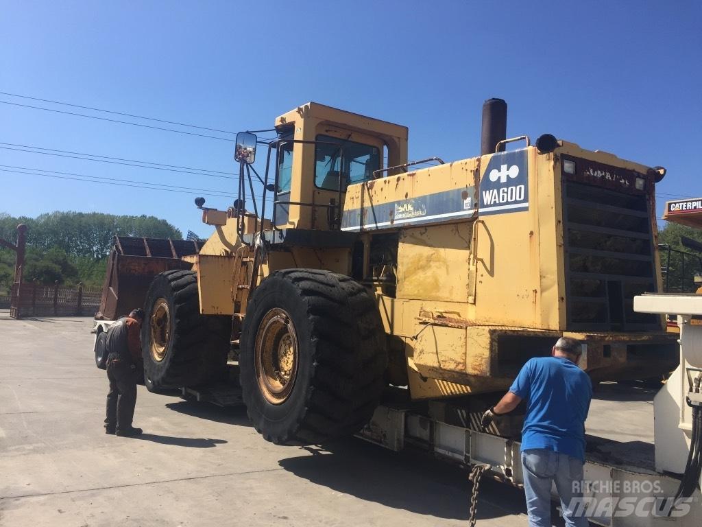 Komatsu WA600-1 Hjullastare
