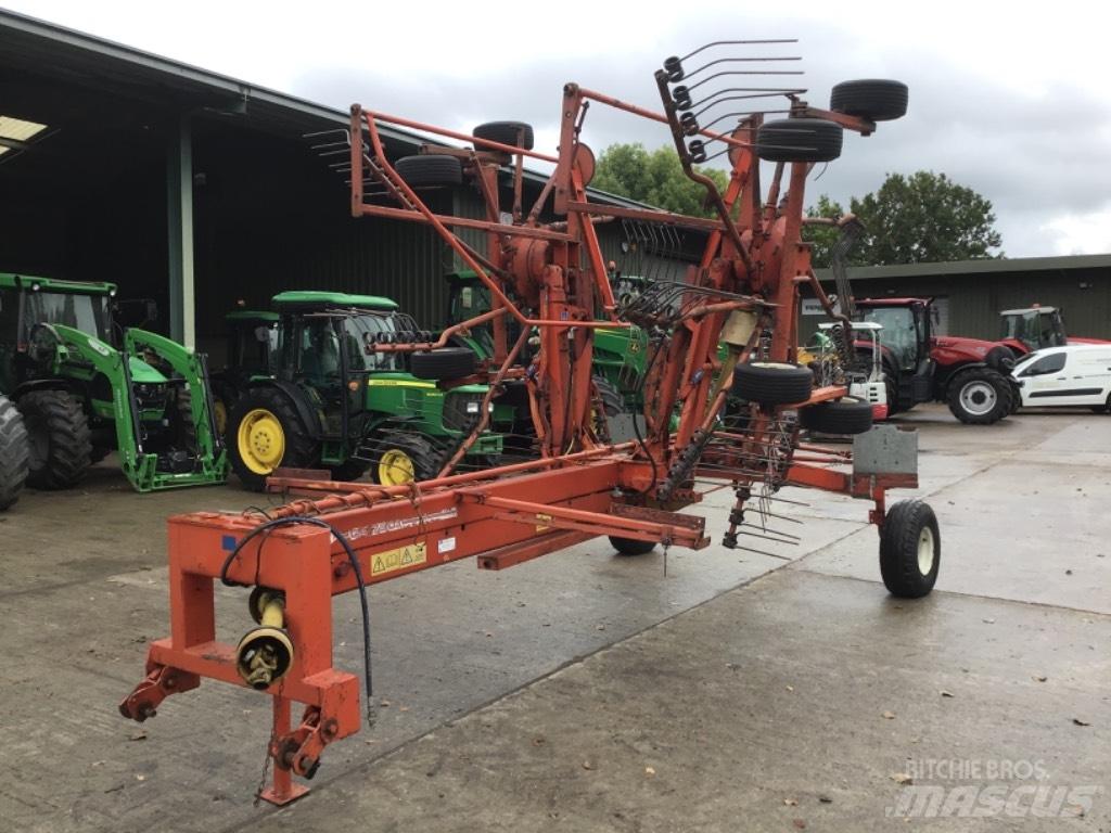 Kuhn GA 7301 Vändare och luftare