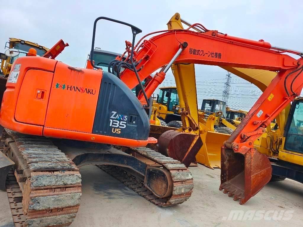 Hitachi ZX 135 US Bandgrävare