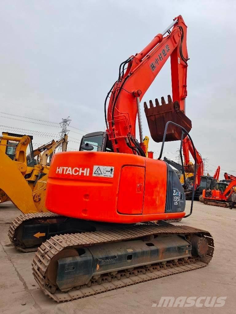 Hitachi ZX 135 US Bandgrävare