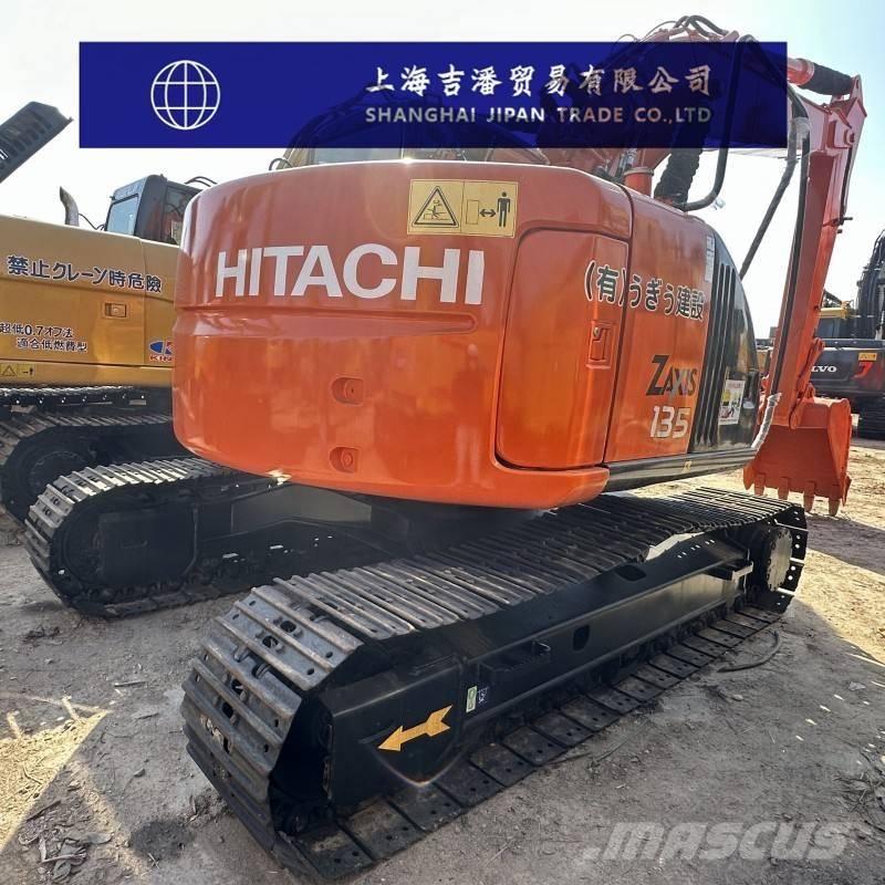 Hitachi ZX 135 US Bandgrävare