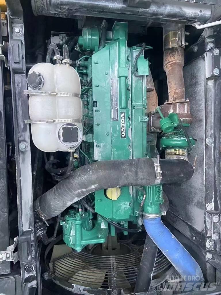 Volvo 290D Bandgrävare