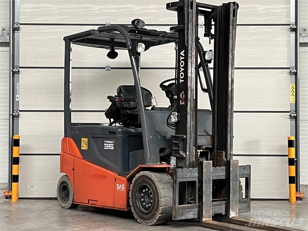 Toyota 8FBMT35 Elmotviktstruckar