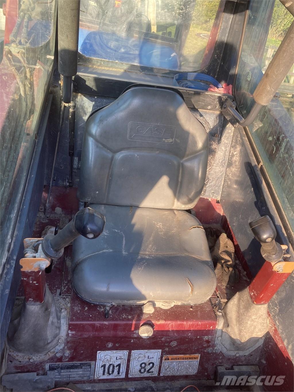 CASE 1840 Kompaktlastare