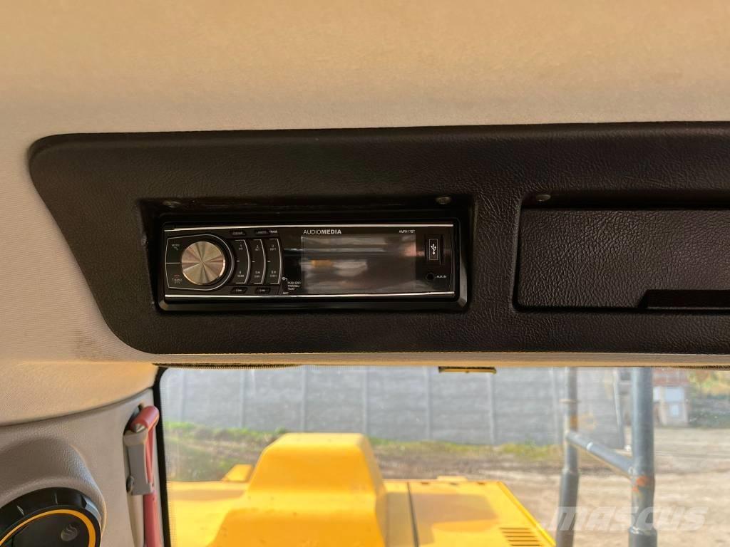 JCB 220X C 4F Bandgrävare