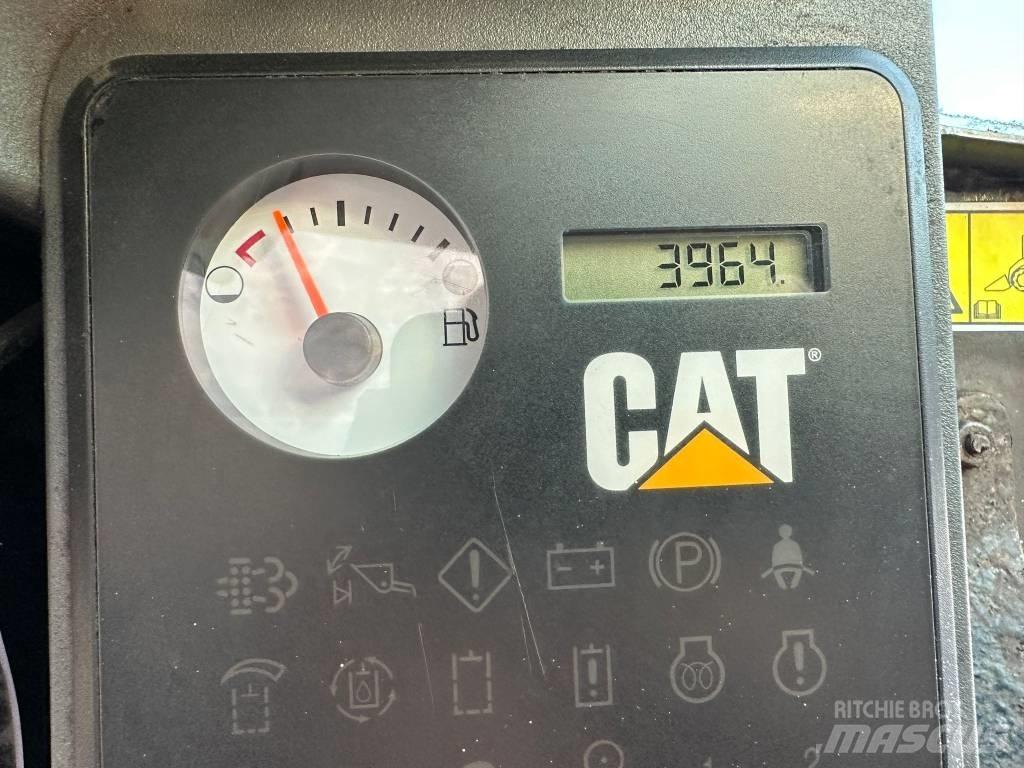 CAT 246 C Kompaktlastare