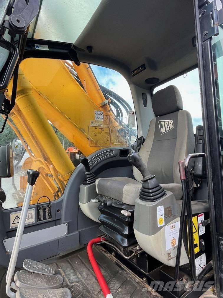 JCB JZ 235 LC Bandgrävare
