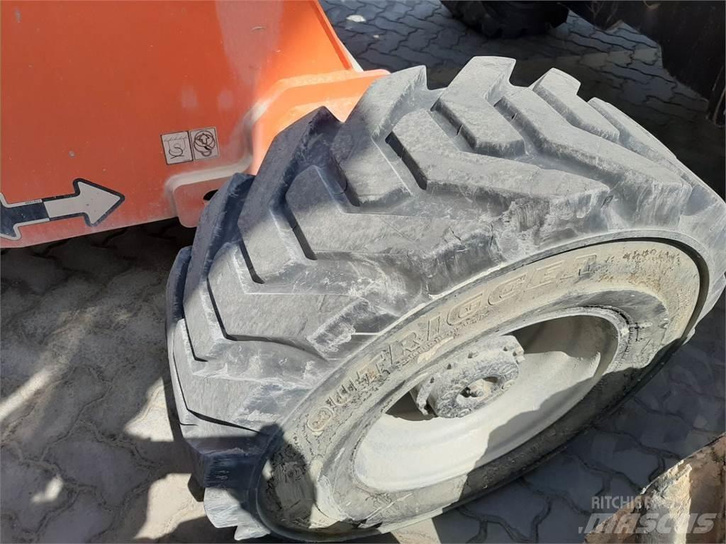 JLG 460SJ Teleskop bomliftar