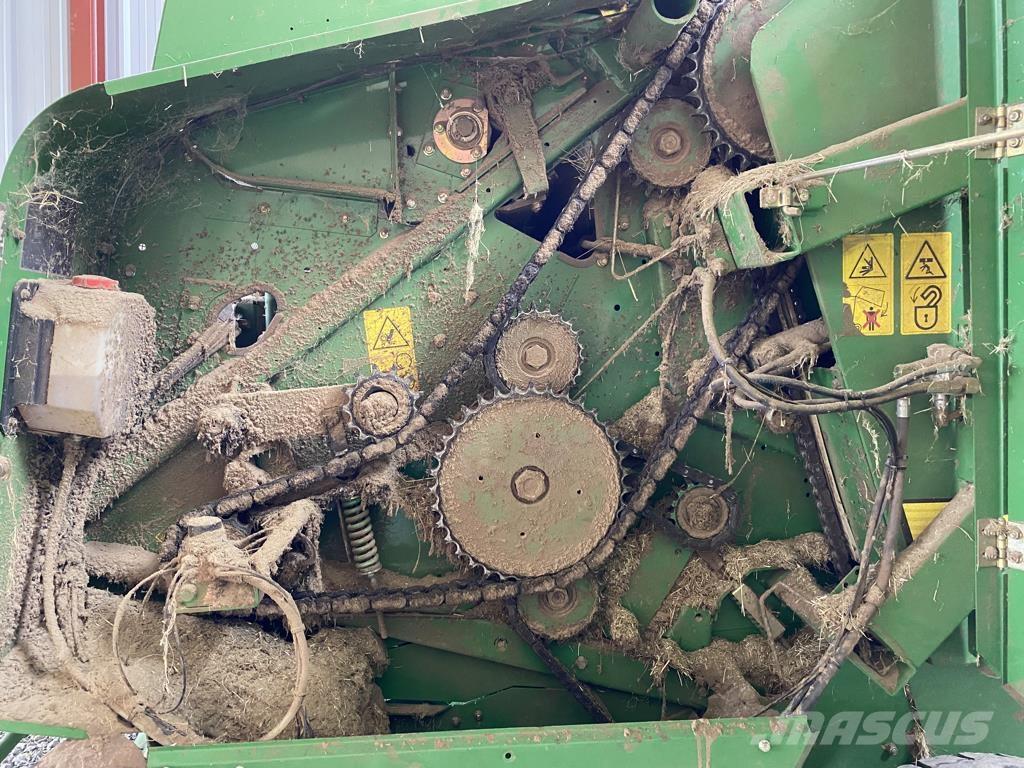 John Deere 568 Rundbalspressar