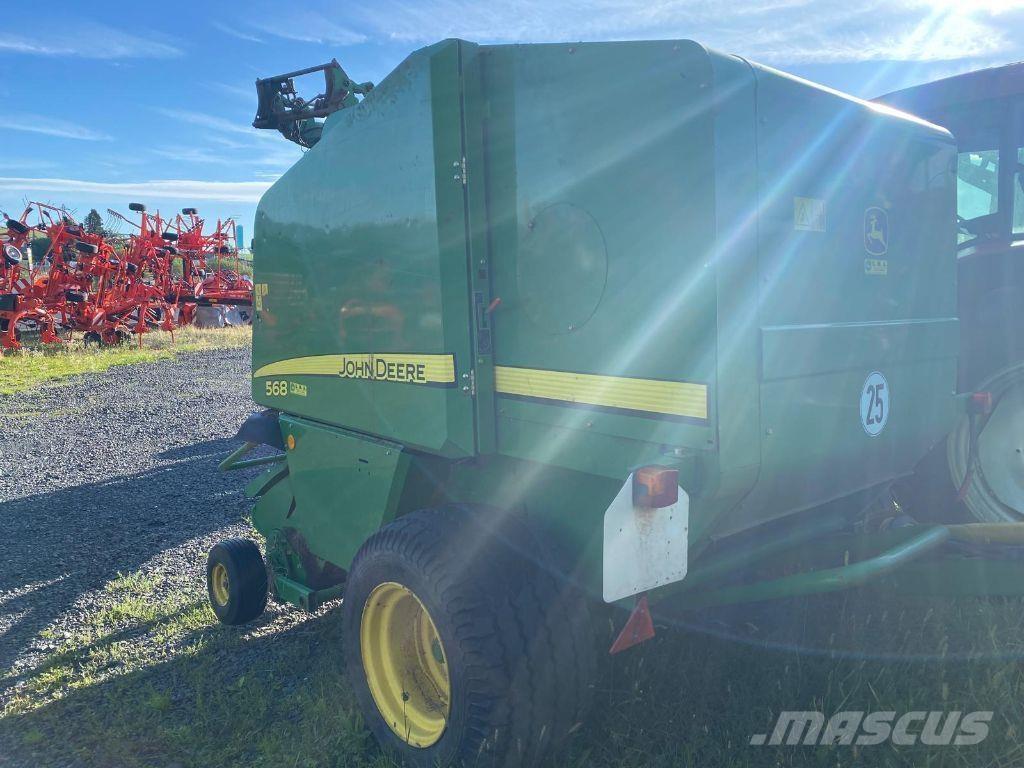 John Deere 568 Rundbalspressar