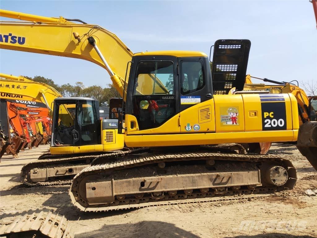 Komatsu PC 200-7 Bandgrävare