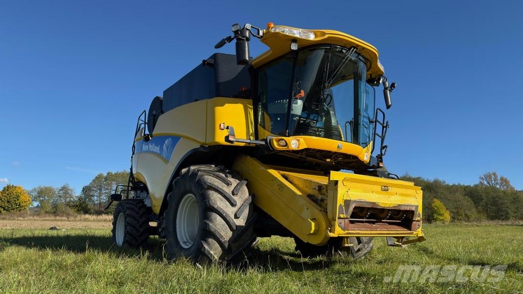New Holland CX 8080 Skördetröskor