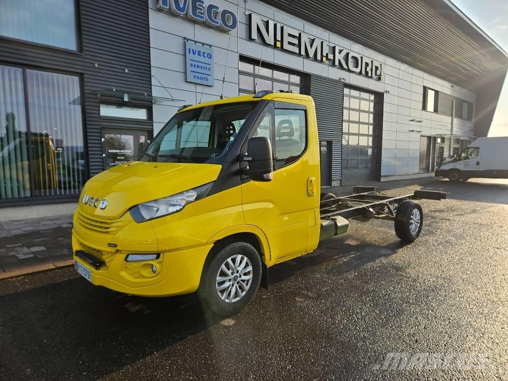 Iveco 35S18 Lätta lastbilar