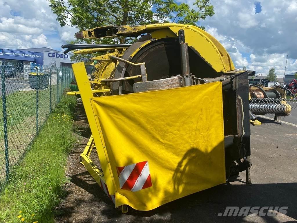 John Deere 8200 Fälthackar