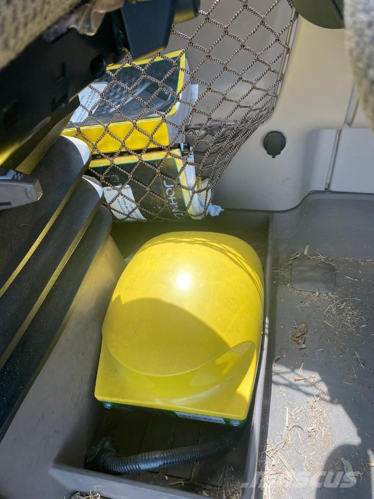 John Deere 8200 Fälthackar