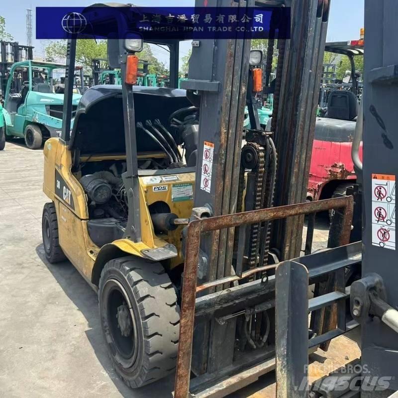 CAT 30 Dieselmotviktstruckar