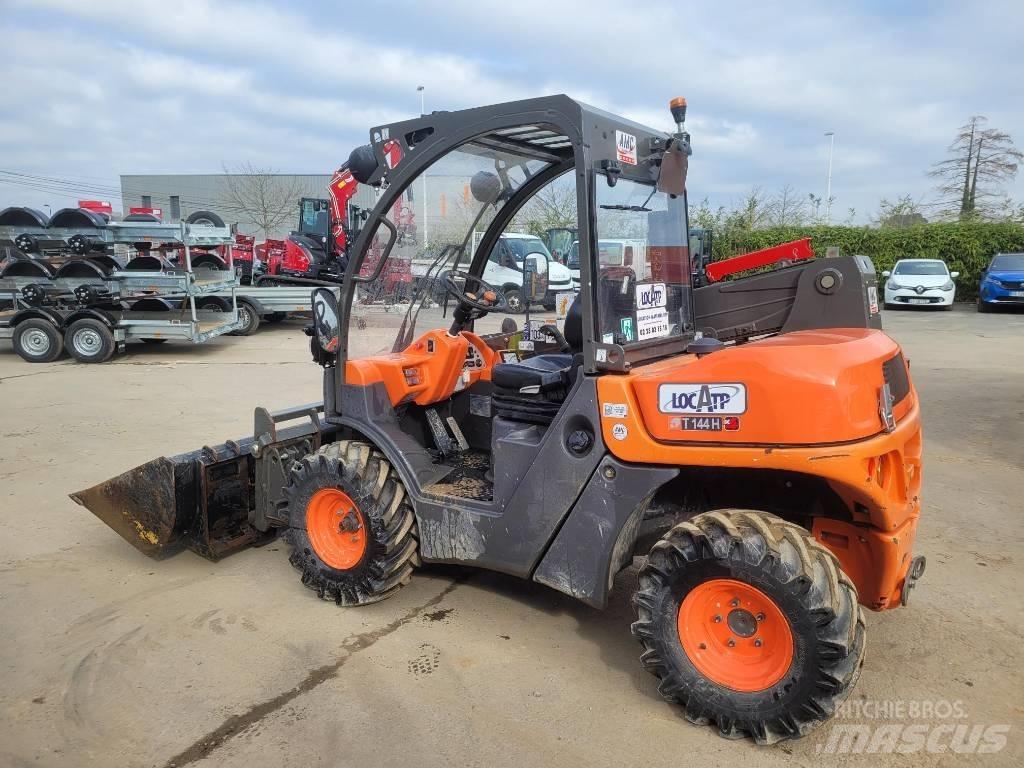 Ausa T 144 H Teleskoplastare