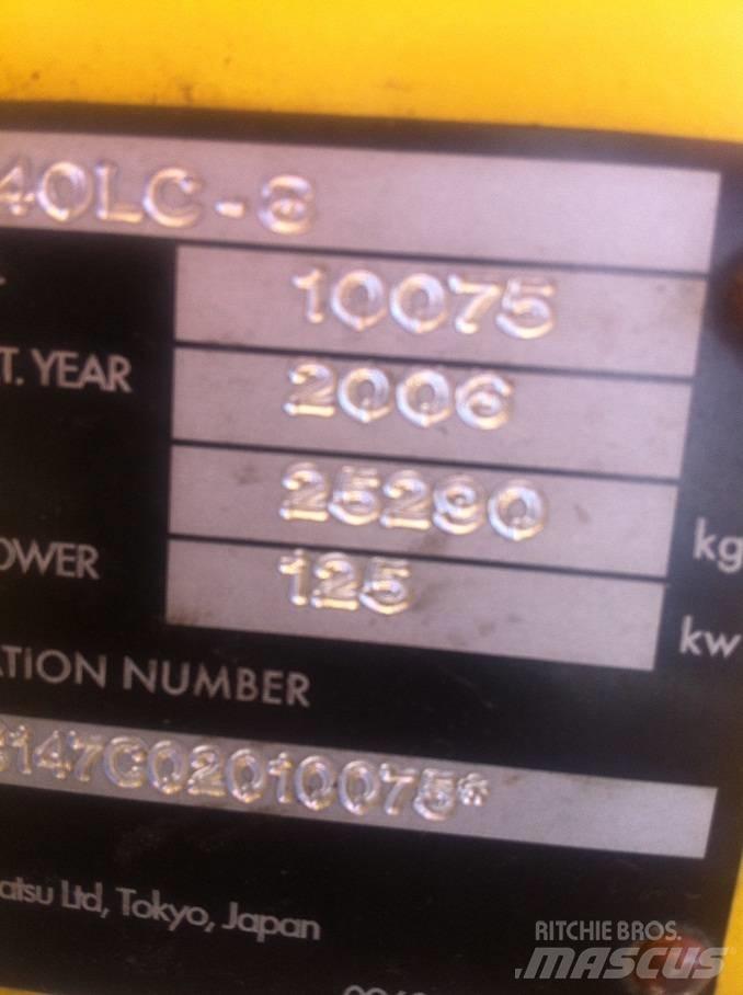 Komatsu PC240-8 Bandgrävare