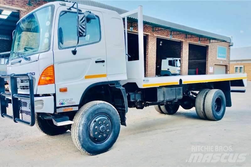 Hino 500 1322 4x4 Övriga bilar