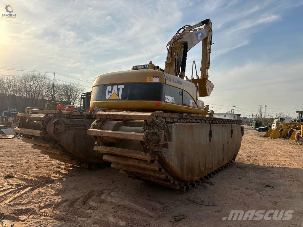 CAT 320CL Amfibiska grävmaskiner