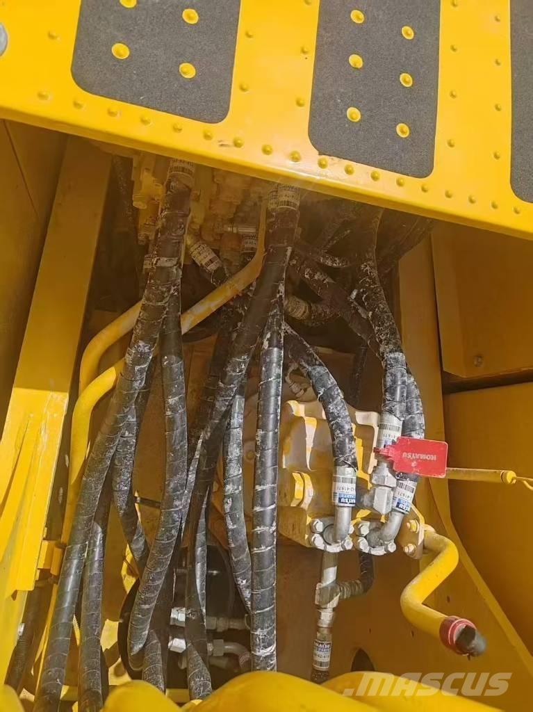 Komatsu 200-8 Bandgrävare
