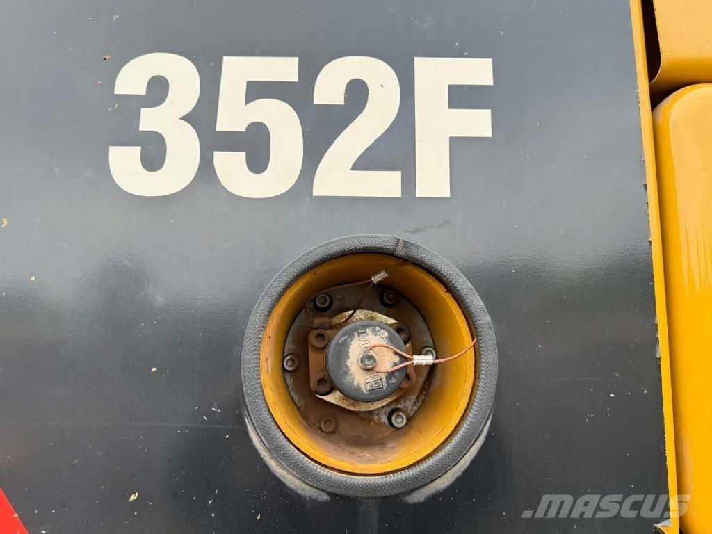 CAT 352 F Bandgrävare