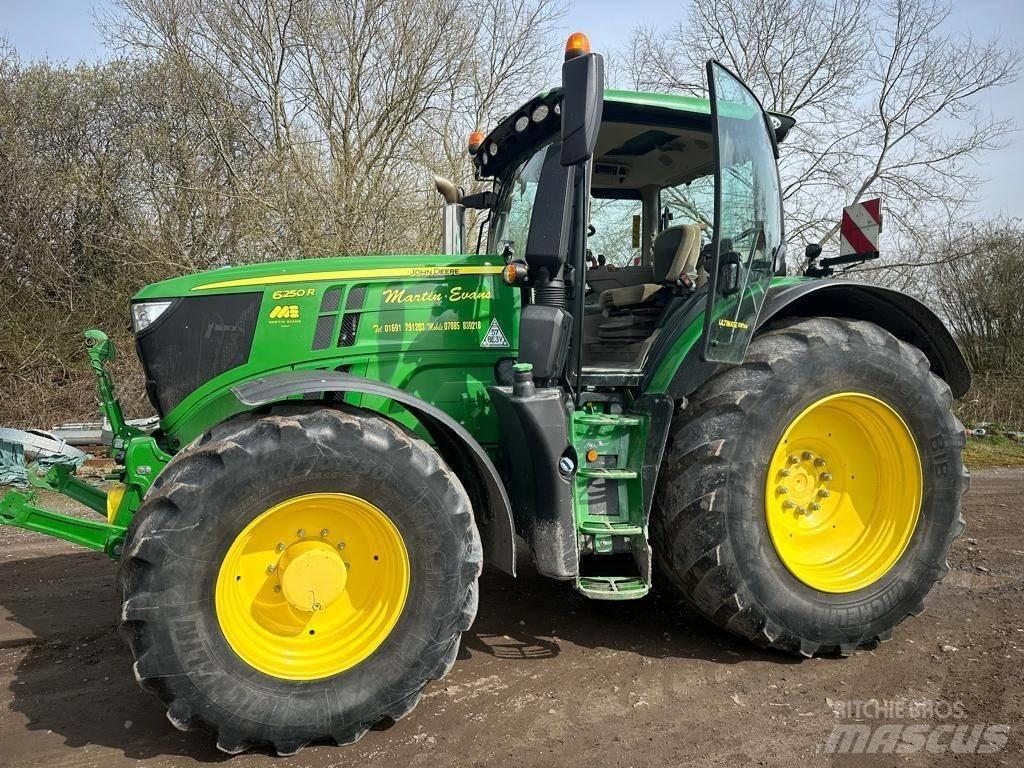 John Deere 6250 R Traktorer
