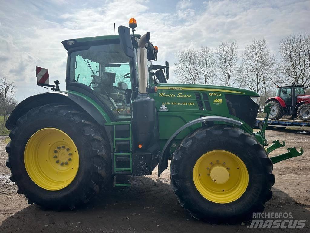 John Deere 6250 R Traktorer