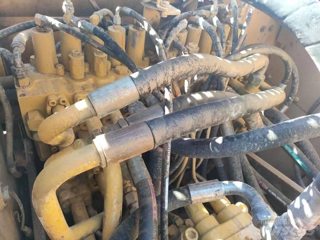 CAT 320 C Bandgrävare