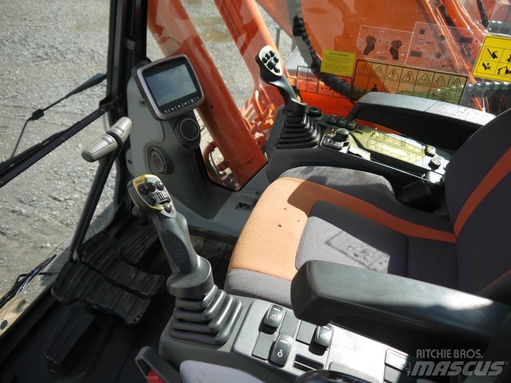 Doosan DX 225 LC-3 Bandgrävare